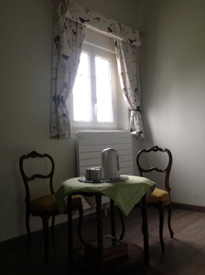 Amfreville-la-Campagne Le Saint Aubin- Maison D Hotes Dans Ce Monastere Du 16 Siecle מראה חיצוני תמונה